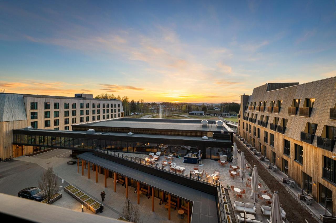 Lily Country Club Hotel Klofta Exterior photo